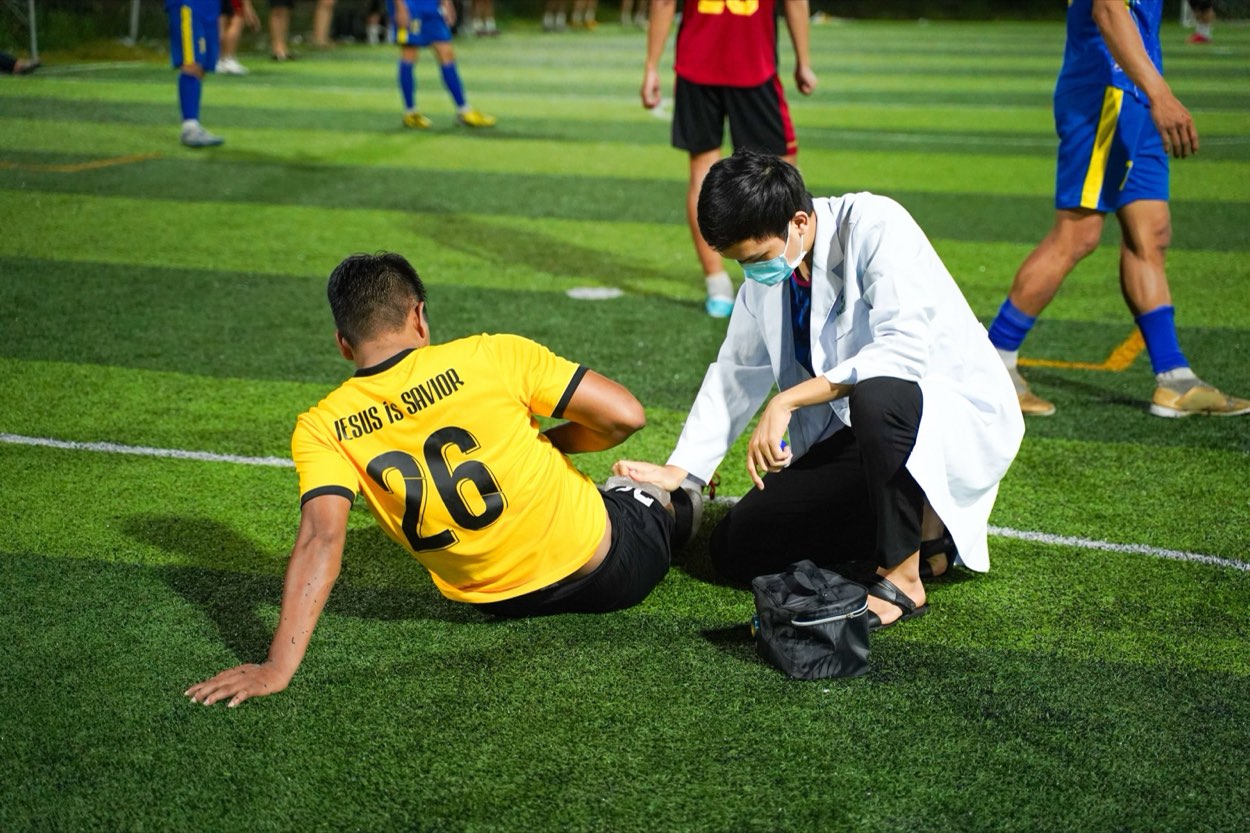 Emergencies at the Ballpark: First Aid, AEDs and Action Plans